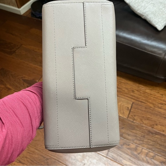 Tory Burch Robinson small tote NWOT - Picture 5 of 10